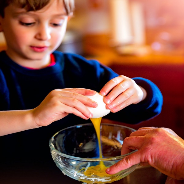Ten Simple Safety Tips When Working with Children in The Kitchen