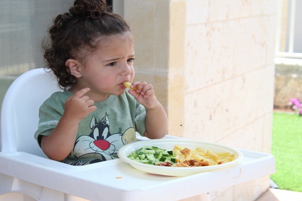 Ten Table Rules To Enforce If You Want Your Kids To Eat Healthily