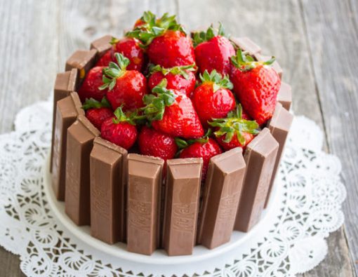 Strawberry Kit-Kat Cake