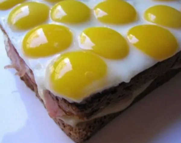 The Ultimate Bacon and Egg Sandwich