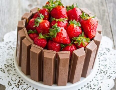 Ten Ways to Make a Kit-Kat Cake The Whole Family Will Love