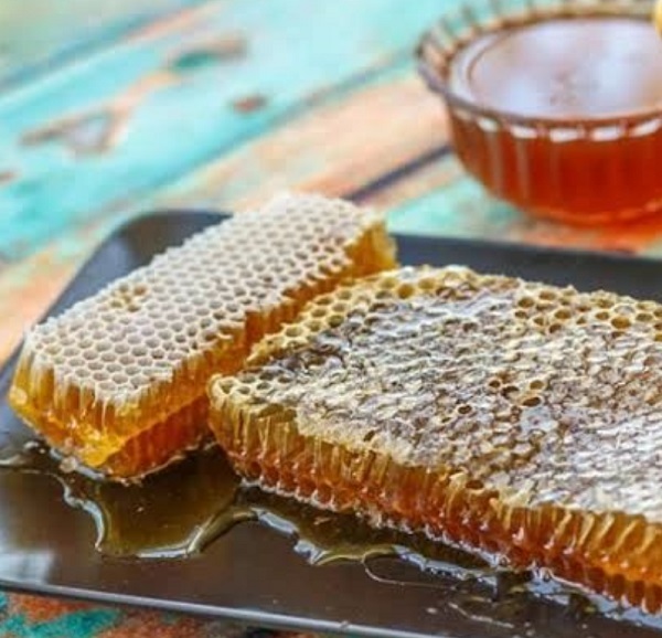 Ten Mostly Unknow but Still Surprising Benefits of Honey