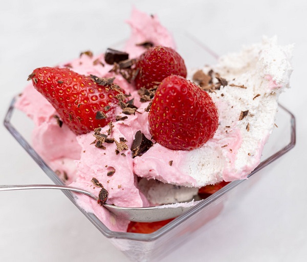 Strawberry Ice Cream with Cacao Nibs