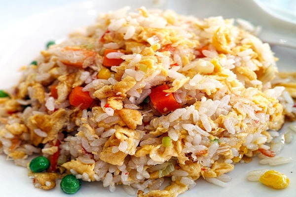 Myanmar’s Peas and Fried Rice Combo