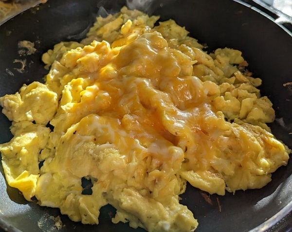 Scrambled eggs and cheese
