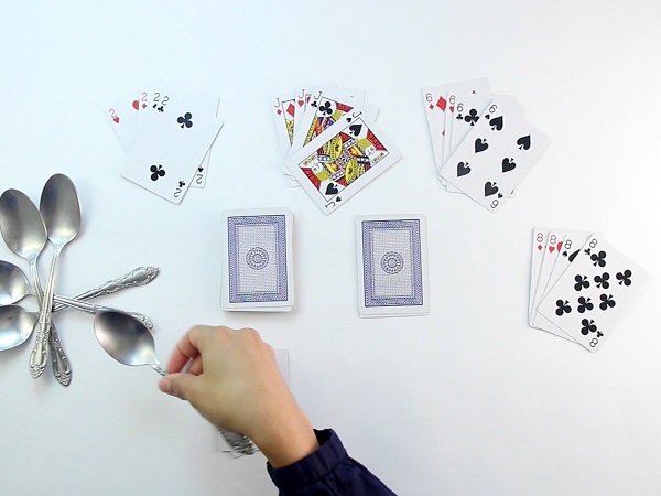 Spoons – More Than 2 Players
